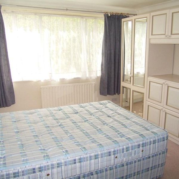 3 bedroom apartment to rent - Photo 1
