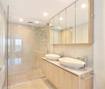 Luxury 2-bedroom ocean view apartment - Photo 5