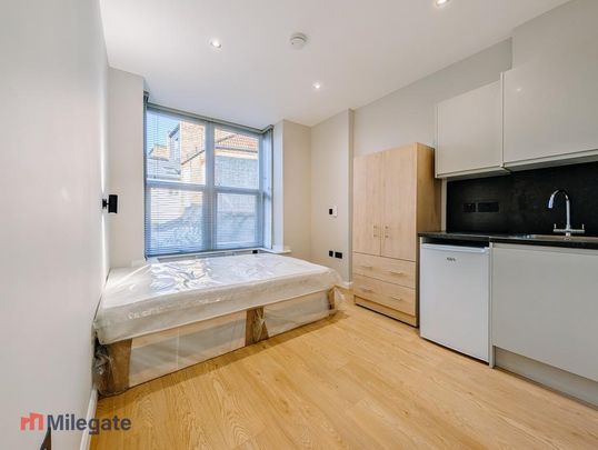 Studio to rent - Photo 1