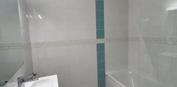 Location Appartement 1 pièce 20m² CAGNES SUR MER 06800 - Photo 2