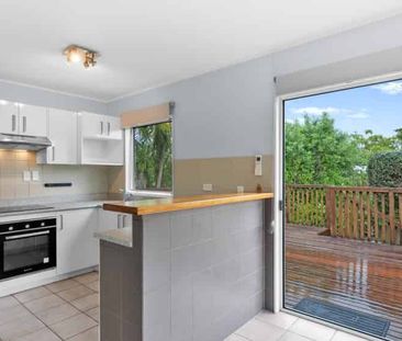 Tidy 2 bedroom Home - Photo 2