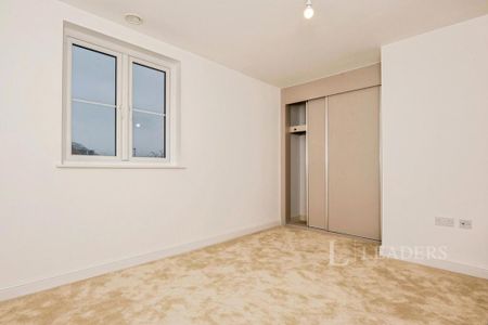 4 bedroom detached house to rent - Photo 3