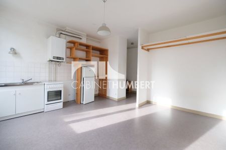 Location Appartement 1 pièce 27m² ST ETIENNE 42000 - Photo 2