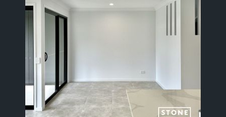 Stylish Double-Storey Family Townhouse - Photo 2