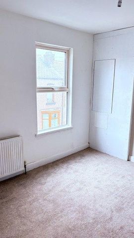 2 bedroom property to rent - Photo 3
