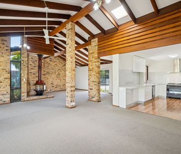 A Rare Blend of Space, Comfort and School Zone Appeal - Photo 3