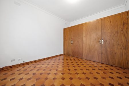 54 Roseberry Street, Ascot Vale VIC 3032 - House For Rent | Domain - Photo 2