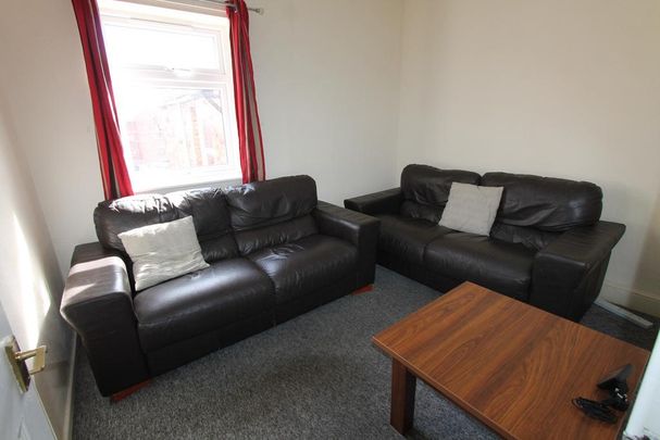 5 bedroom flat to rent - Photo 1