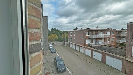 Appartement met twee slaapkamers en terras op centrale locatie te Deurne! - Foto 3