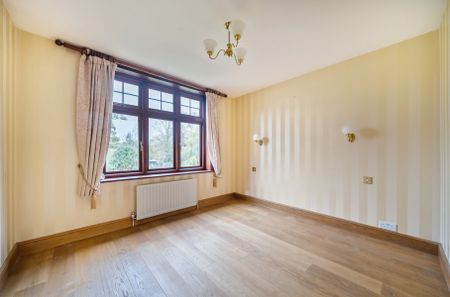 Prey Heath Road, Woking, Surrey, GU22 - Photo 4