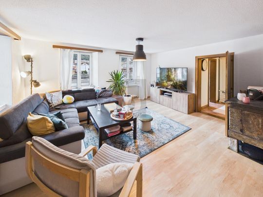 GENEROUS AND CENTRAL - Photo 1