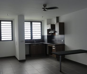 Location Appartement 3 pièces 67m² ST PAUL 97460 - Photo 4