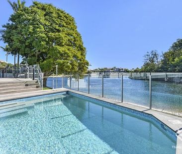 FURNISHED 2 BED 2 BATH APARTMENT - Photo 6