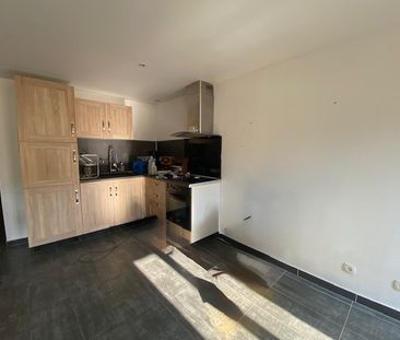 Location Appartement 1 pièce 28m² PIERREFEU DU VAR 83390 - Photo 2