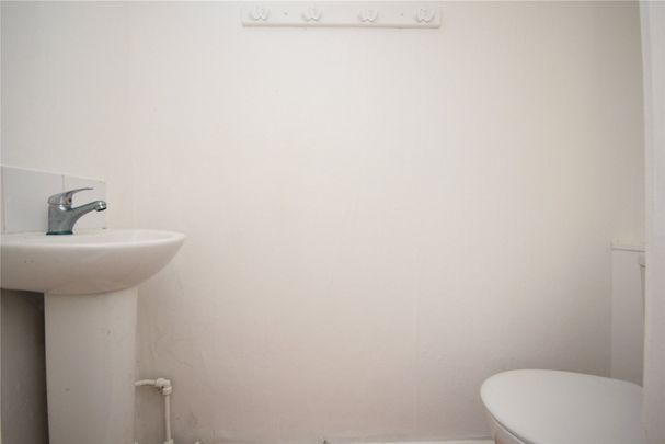 46, Bawn Drive, Leeds, West Yorkshire, LS12 5QN - Photo 1