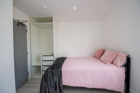 6 bedroom house to rent - Photo 3