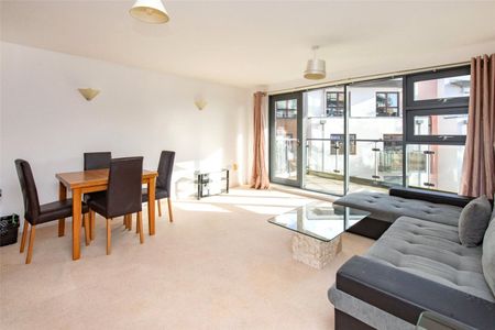 Deanery Road, - Photo 2