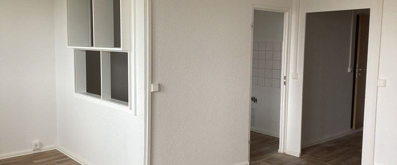Große SINGLE-Wohnung mit Balkon nahe Alt-Marzahn - Photo 1