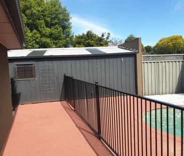 Spacious Three Bedrooms, Two-Bathroom Home. - Photo 6