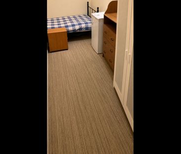 Room in a Shared House, Church St, M30 - Photo 1