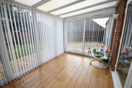 3 bedroom semi-detached house to rent - Photo 2