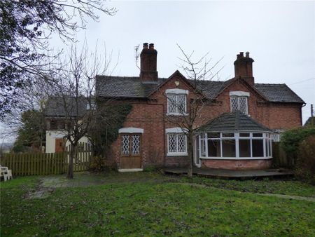 4 bedroom detached house to rent - Photo 3