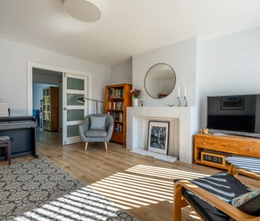 Hume Crescent - Photo 2