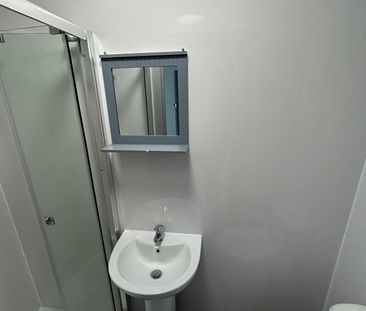 Studio Flat, Weald Lane, HA3 - Photo 5
