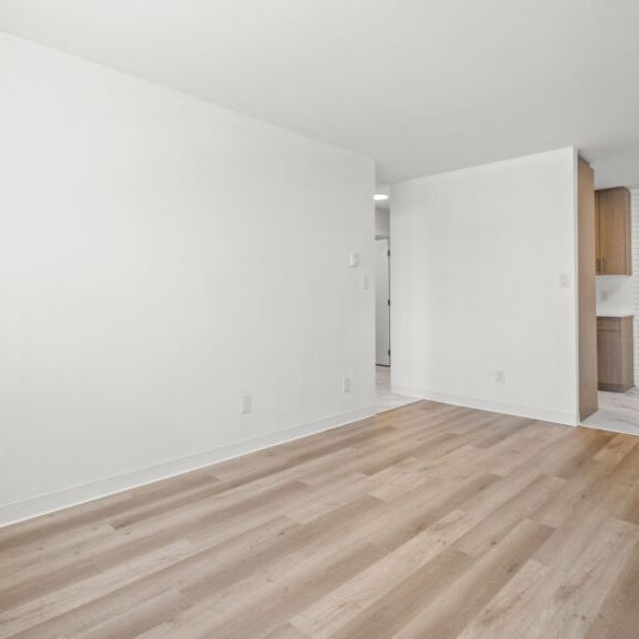 800 Beverley Street – Unit B, Winnipeg, MB - Photo 1
