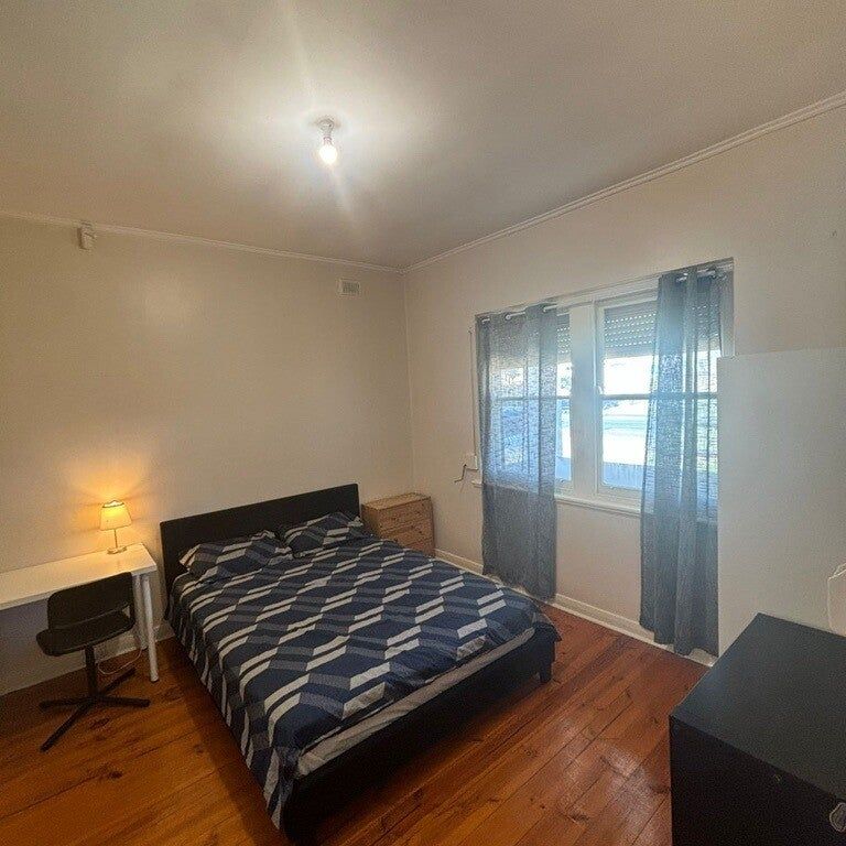 Croydon Park - Photo 1