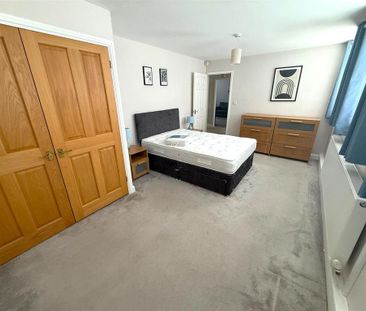 2 bedroom ground floor flat to rent - Photo 4