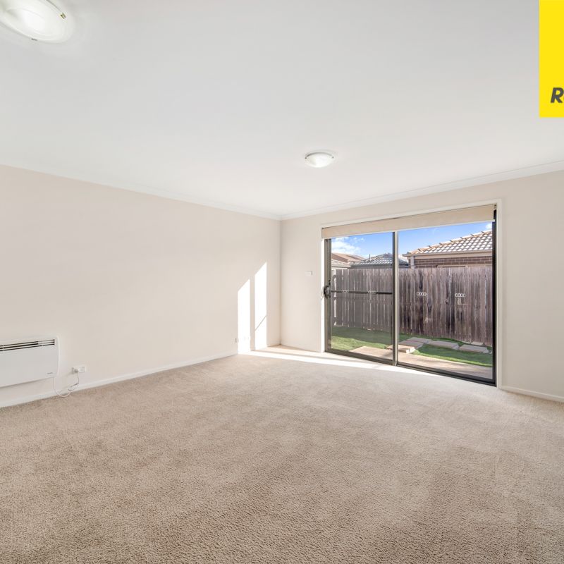 11 Ian Nicol Street, Watson ACT 2602 - Townhouse For Rent | Domain - Photo 1