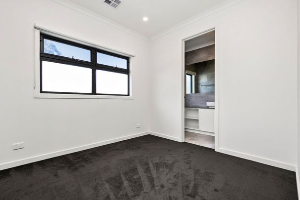 3/250 Middleborough Road, Blackburn - Photo 1