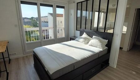 Appartement 1 pièces 31m2 REIMS 620 euros - Photo 2