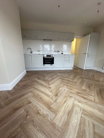 2 Bed Flat, Bristol, BS3 - Photo 3