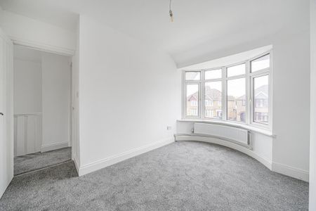 3 bedroom semi-detached house to rent - Photo 4
