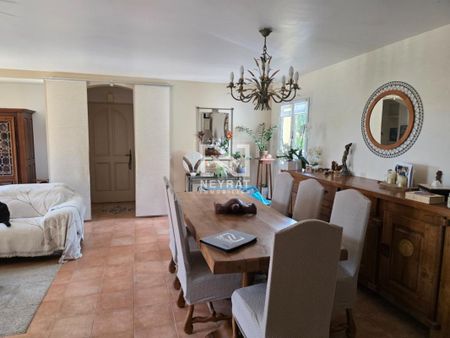 Location Maison 5 pièces 137m² SEILLANS 83440 - Photo 2