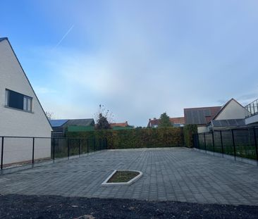 Prachtige nieuwbouw stapelwoning nabij het centrum van Waregem! - Photo 2