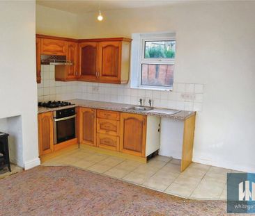 2 bedroom terraced house to rent - Photo 4