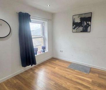 Wellington Road, Dewsbury, WF13 - Photo 4