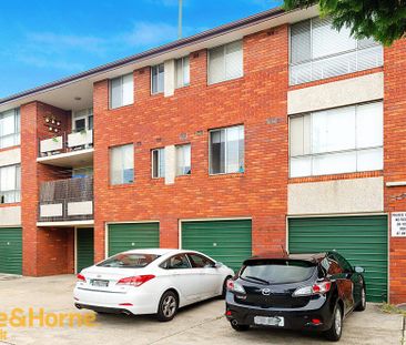 Two Bedroom Apartment - close to public transport SHORT TERM LEASE ... - Photo 5