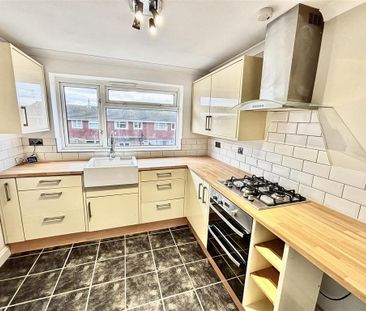 2 bedroom maisonette to rent - Photo 5