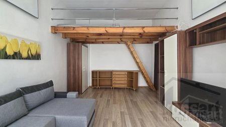 Duża Kawalerka-Centrum 1.piętro-Kamienica - Zdjęcie 4