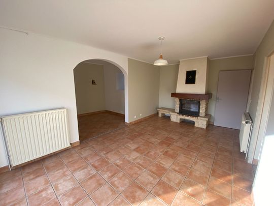 Location Maison 5 pièces 102m² - Photo 1