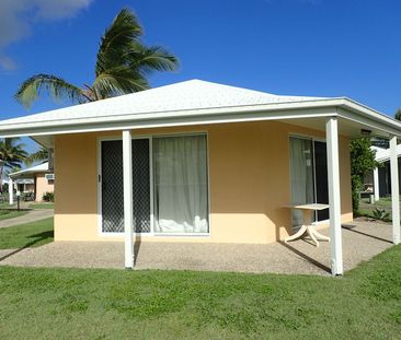 FURNISHED BEACHSIDE VILLA - Photo 2