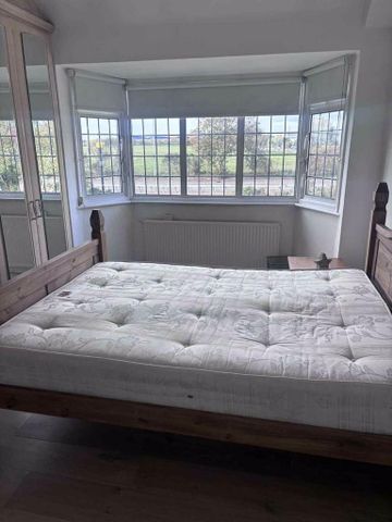 5 bedroom semi-detached house to rent - Photo 2