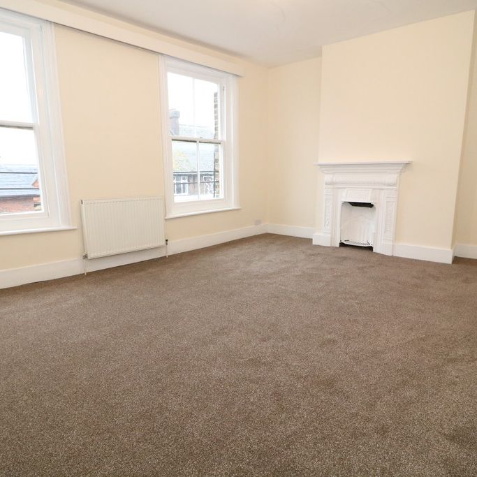 High Street, Dorking, RH4 - Photo 1