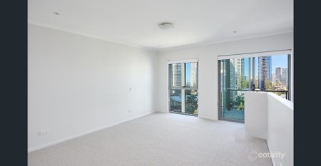 3 BEDROOM PENTHOUSE WITH OCEAN VIEWS! - Photo 4