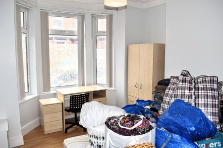 6 bedroom terraced house to rent - Photo 3