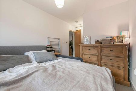 St. Mary's Road, Surbiton, KT6 - Photo 4